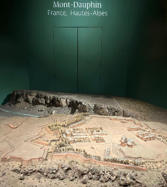 Nouvelle exposition au Musée des Plans-Reliefs : Plongez dans l’histoire des Alpes en tant que frontière